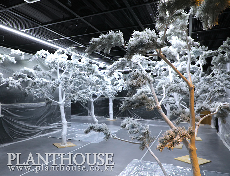 인조소나무 연출