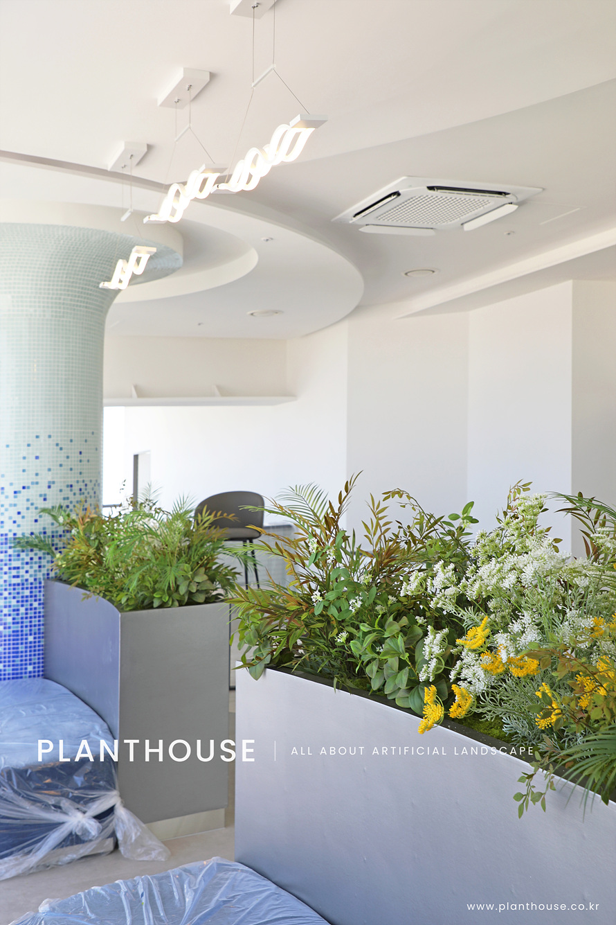 인조조경 연출 ©PLANTHOUSE