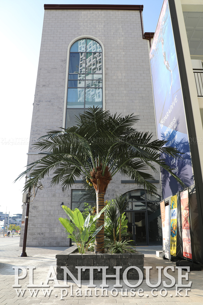 인조야자수, 인조식물 화단 연출