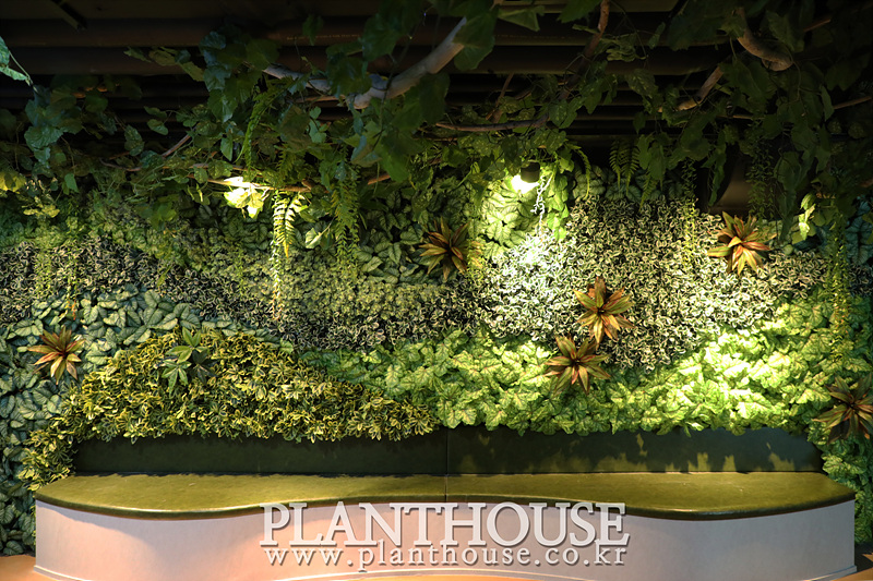 아쿠아리움 벽면 조경